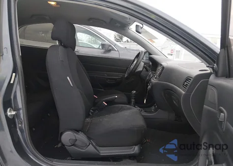 2008 Hyundai Accent Gs z USA, uszkodzony, nr VIN KMHCM36C78U083379